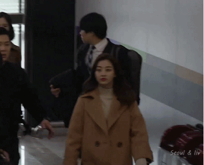 171128 일본으로 출국하는 트와이스 gif | 인스티즈