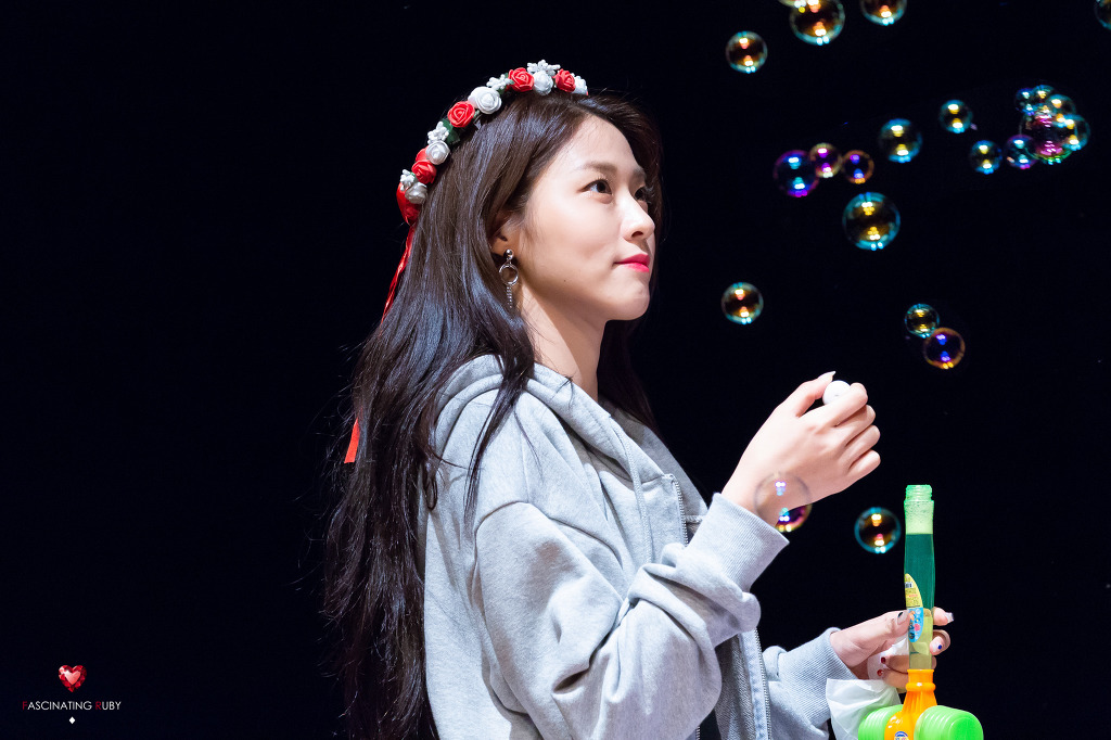 오늘 생일을 맞은 설현이.jpgif | 인스티즈
