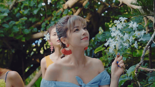 트와이스 신곡 DTNA 뮤직비디오 정연.gif | 인스티즈