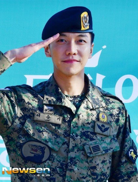 군생활도 잘한 이승기 | 인스티즈