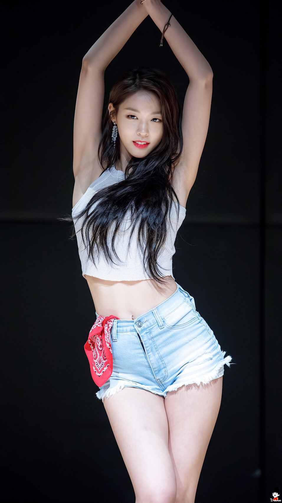 미모와 몸매 둘다 난리난 어제자 설현이.jpgif | 인스티즈