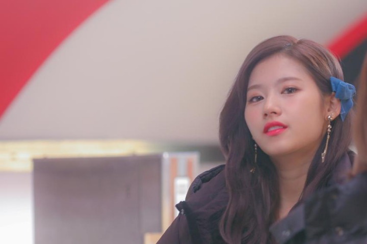 트와이스 하트셰이커 뮤비촬영장 사진 난사하는 네이버 스타캐스트 | 인스티즈