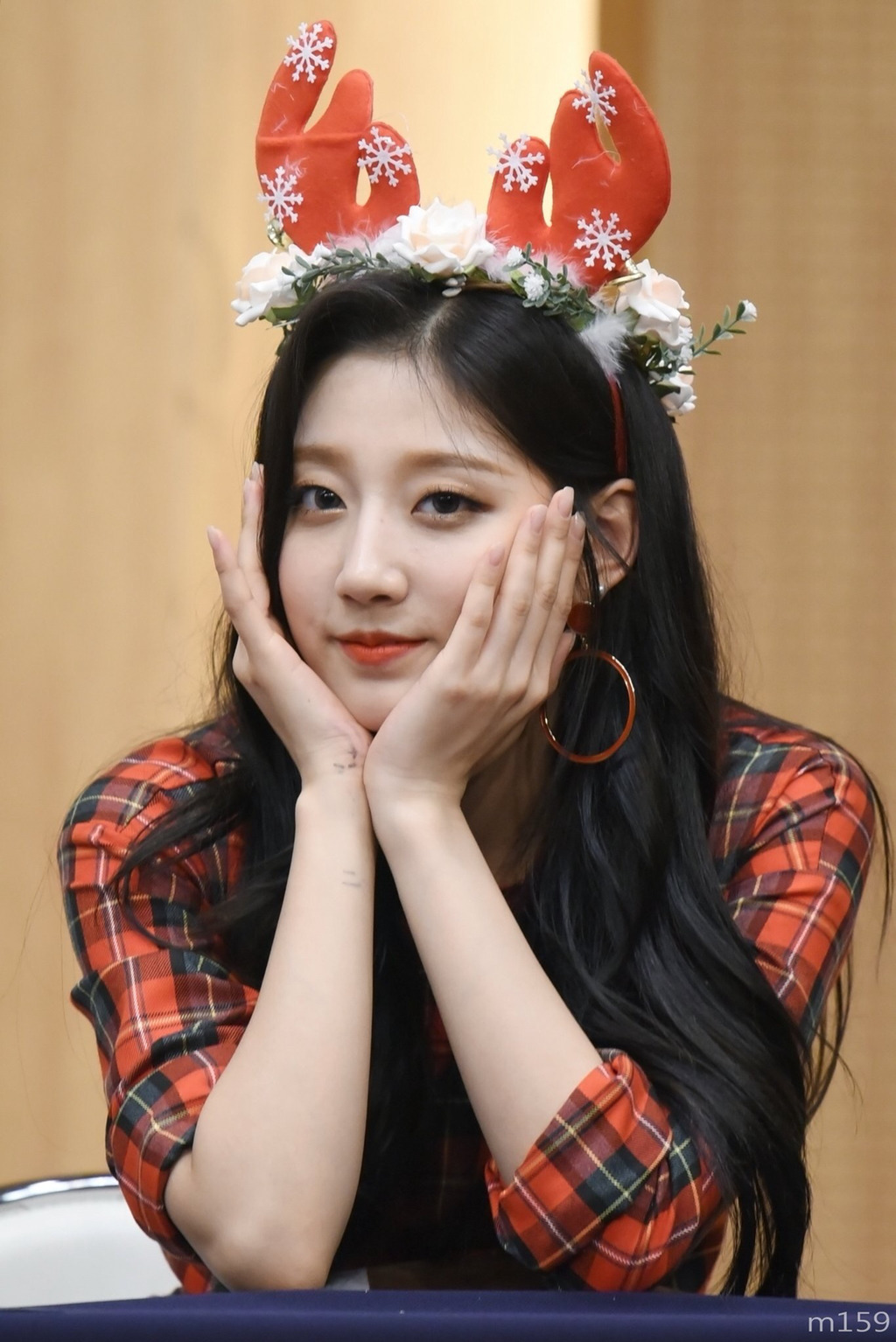 [러블리즈] 친구들이 삼겹살 먹으러 가자고 연락이 와서 예인이 | 인스티즈