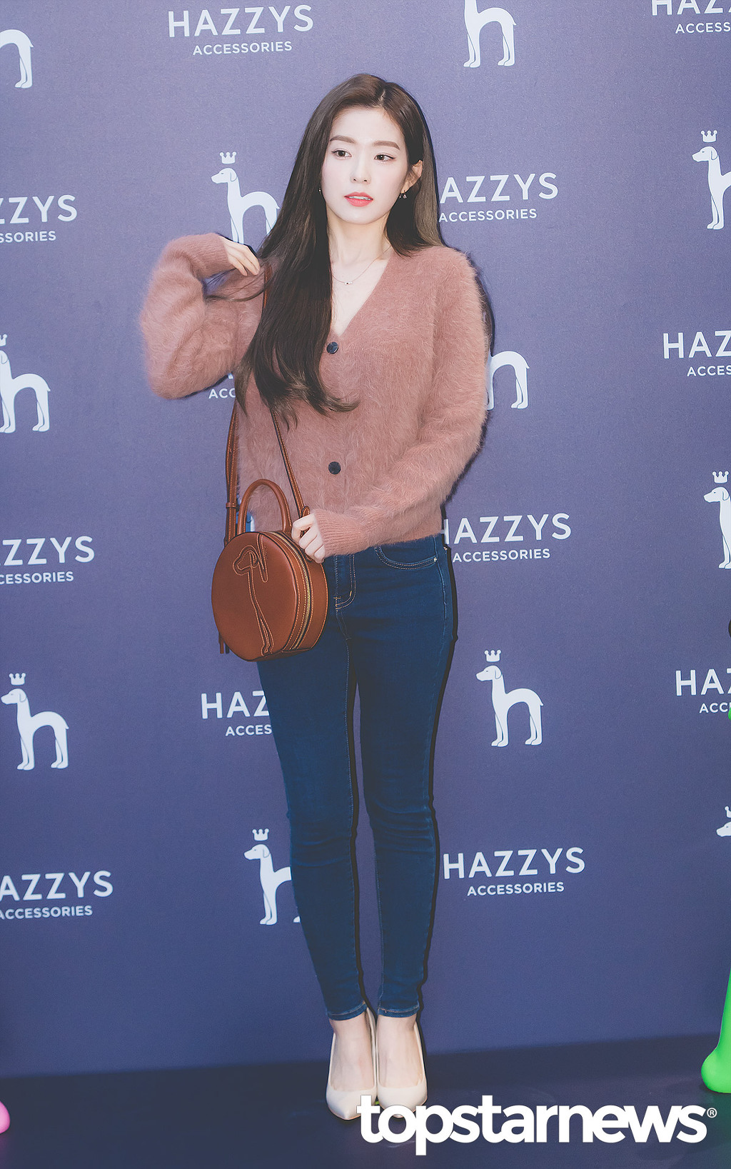 오늘자 헤지스 플래그쉽스토어 행사 레드벨벳 아이린.jpgif | 인스티즈