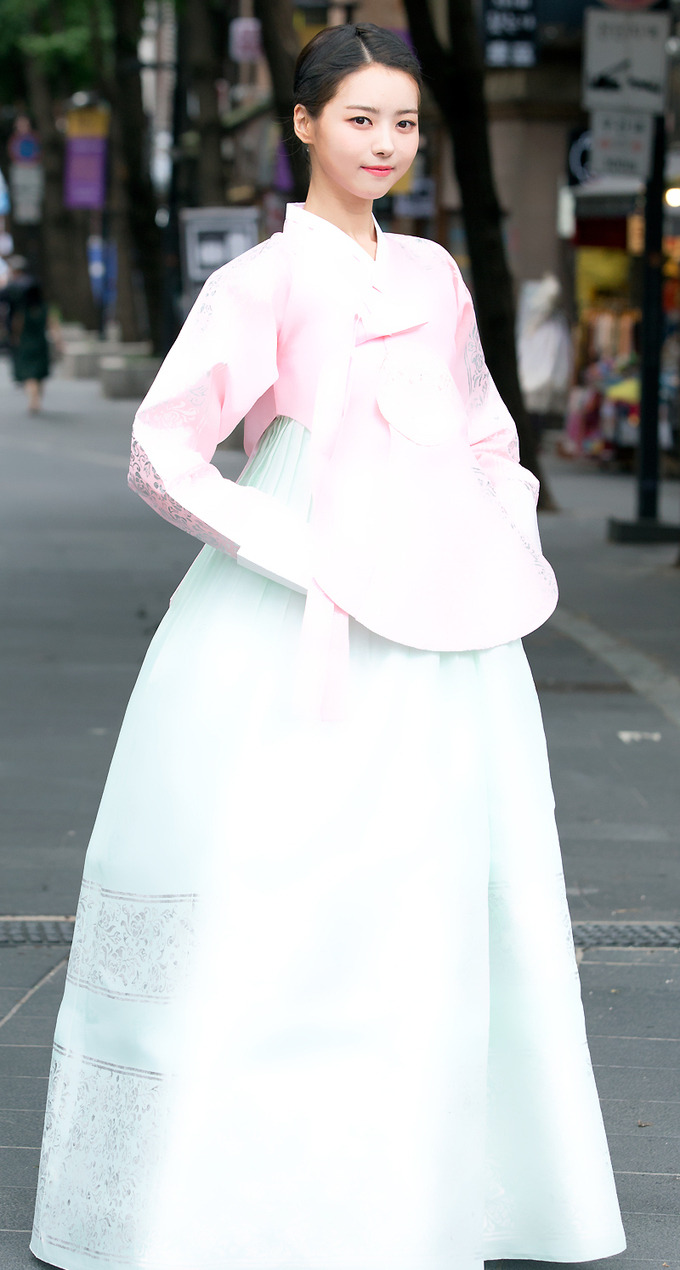 한복 입은 아이오아이 임나영 .jpgif | 인스티즈