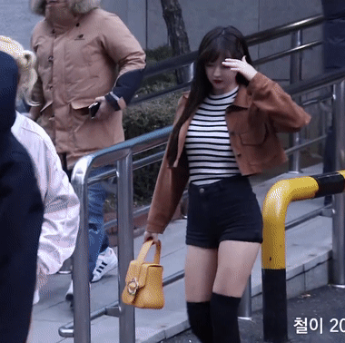 160 여자아이돌 중에서 비율 甲이라는 유아.gif | 인스티즈
