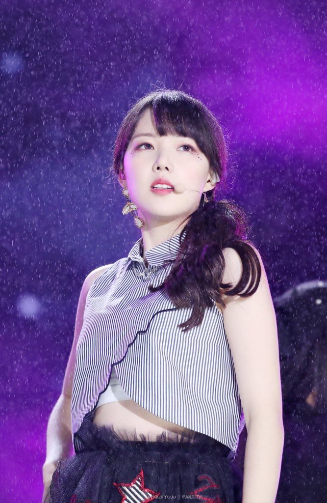 [여자친구] 동생의 생일 파티에 초대 받아서 예린이 | 인스티즈