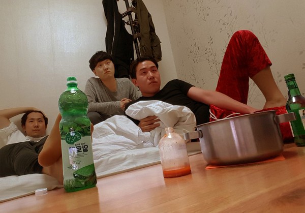 강릉까지 놀러와서 황정민 조승우 지진희 놀이하는중 | 인스티즈