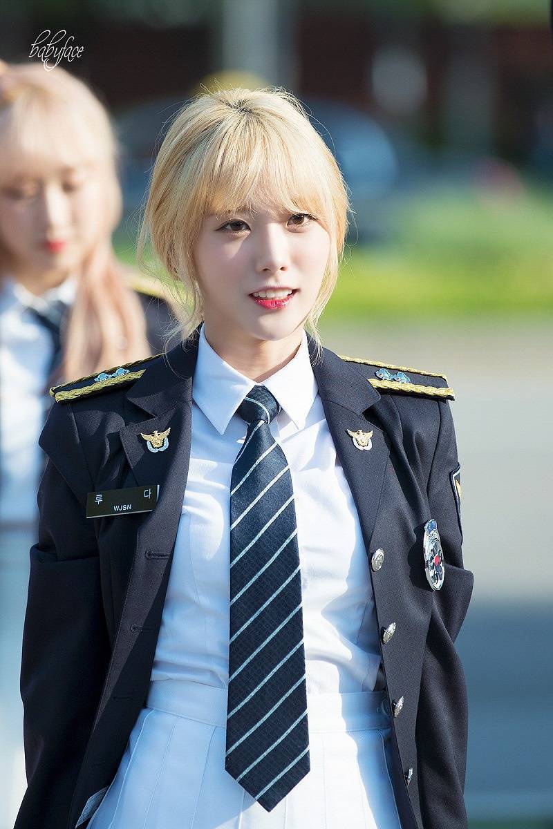 철컹철컹 무서운 경찰누나들 | 인스티즈