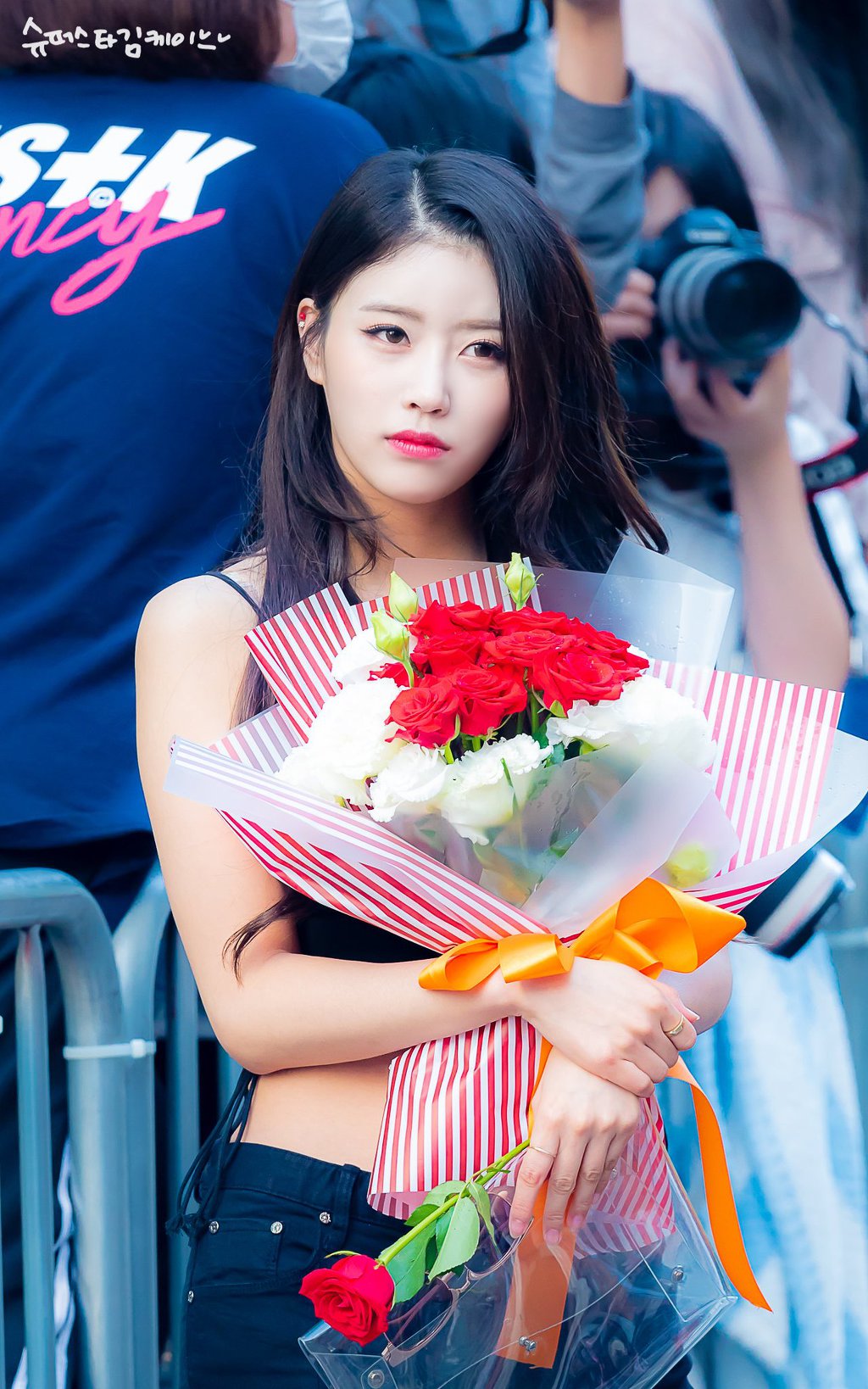 러블리즈 미주의 역대 출근길 모습 중에 최고 레전드 날.jpgif | 인스티즈