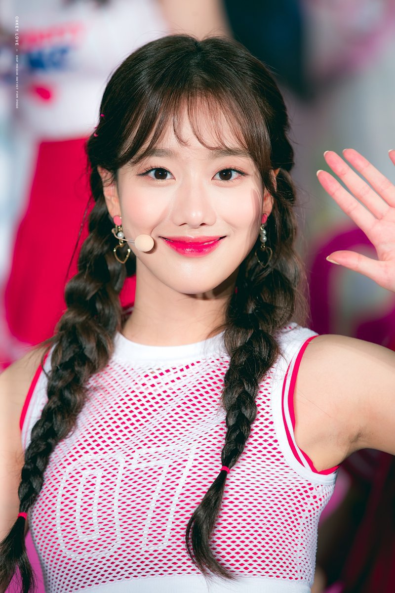 상큼하게 이쁜 에이프릴 이나은.jpgif | 인스티즈