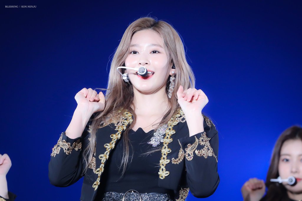 좀이쁜거같은 아이즈원 민주.jpg | 인스티즈