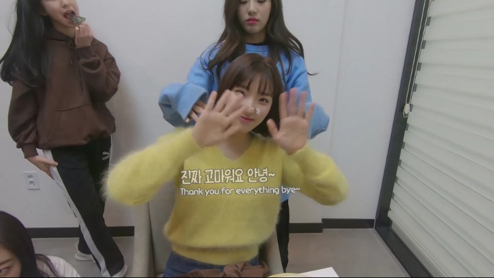 [Fromis_9] 캡틴 이새롬의 생일을 준비하는 귀요미들.jpg | 인스티즈